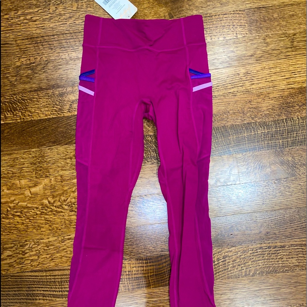 Fabletics Trinity Mid-Rise Pocket 7/8 Legging